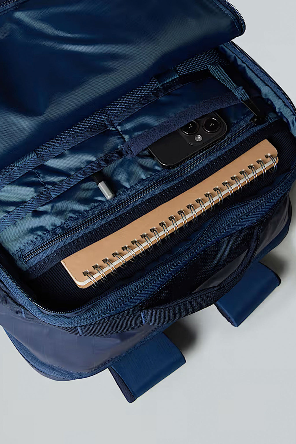 THE NORTH FACE - BASE CAMP VOYAGER TRAVEL PACK - 35L