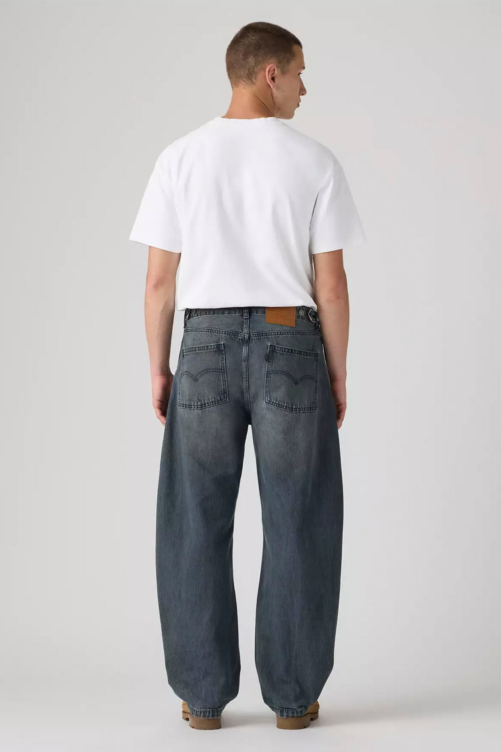 LEVIS - BAGGY BARREL - SETTING THE PACE