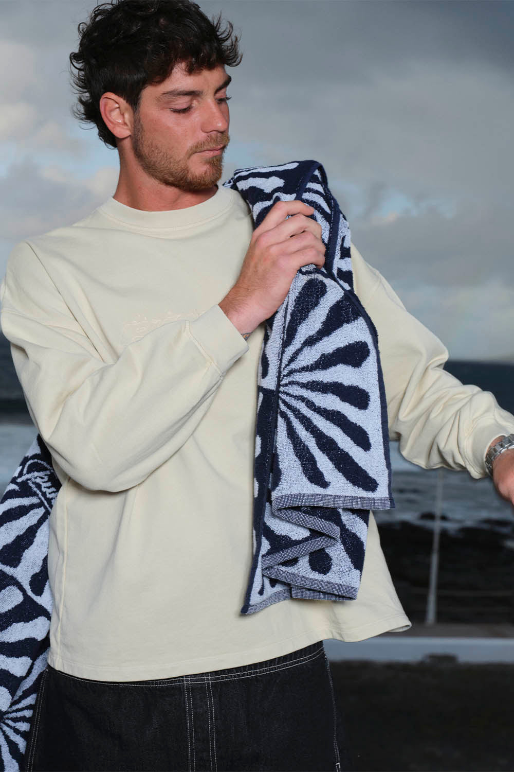 PUKAS - INDIO CREWNECK