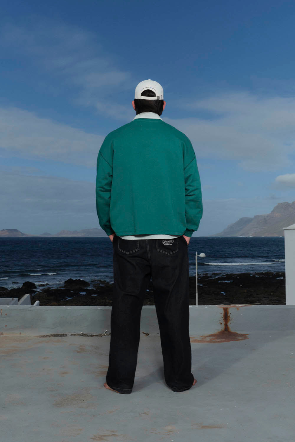 PUKAS - WILD ATTITUDE CREWNECK