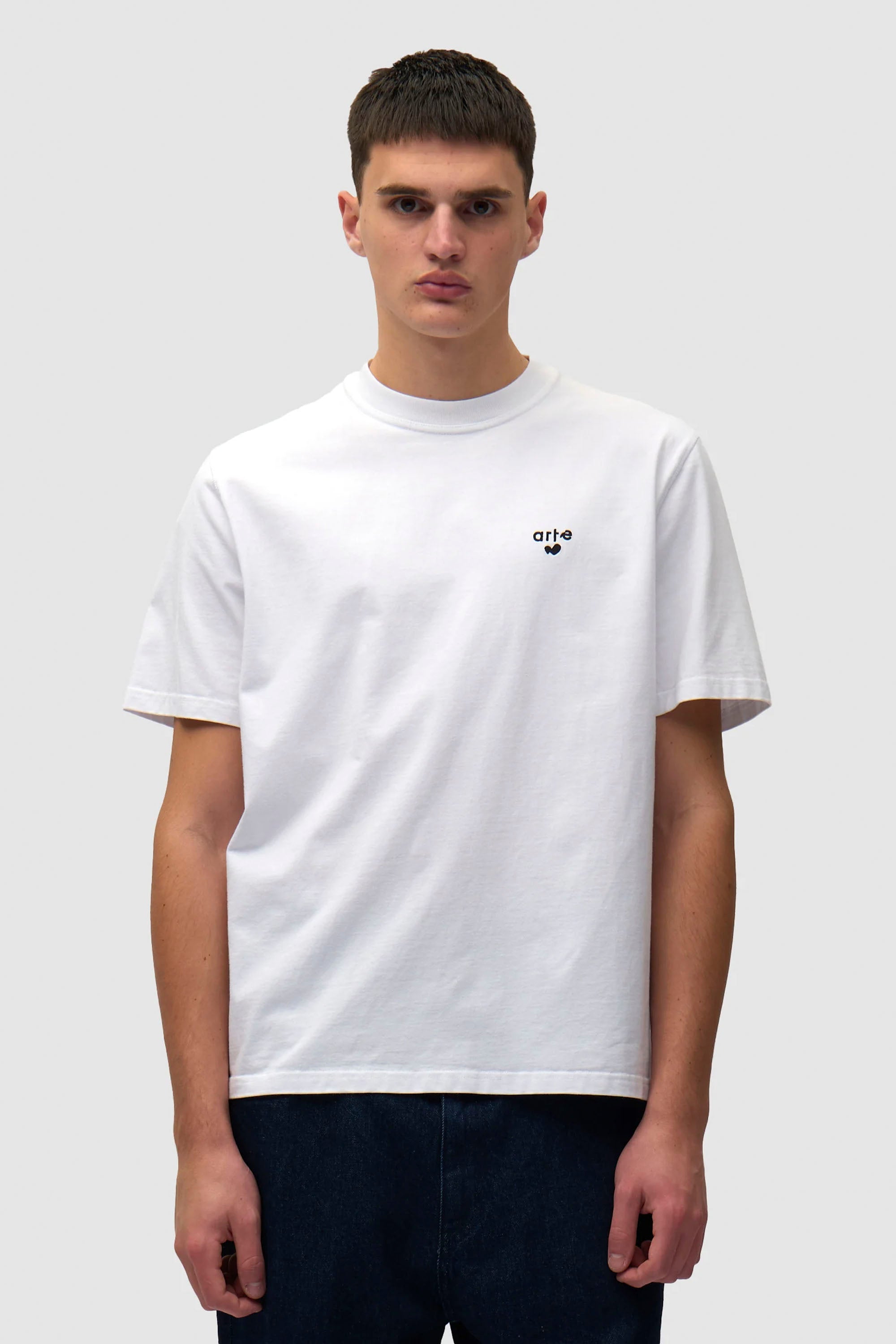 ARTE - HEART LOGO T-SHIRT - WHITE