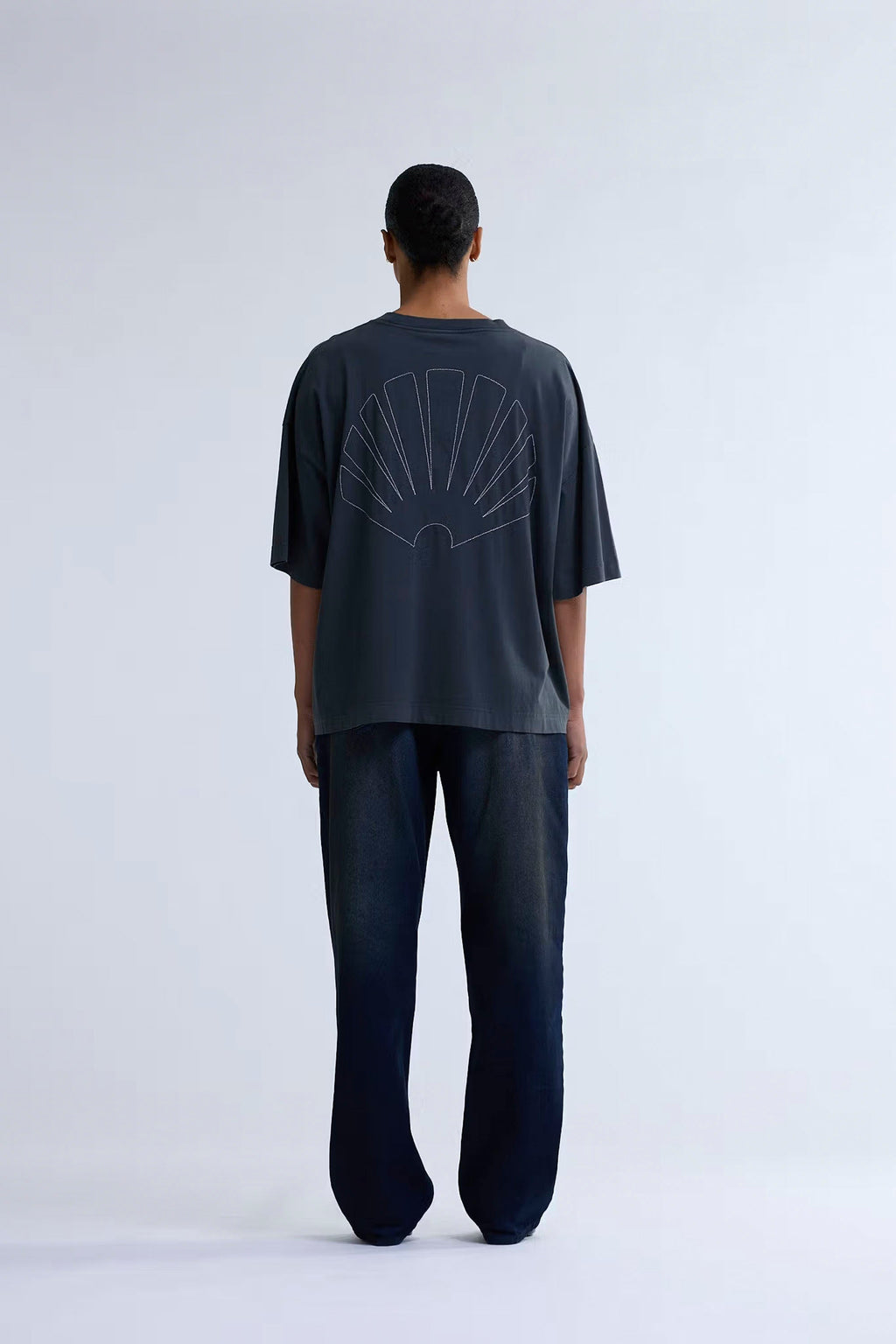 NEW AMSTERDAM SURF ASSOCIATION - BIG LOGO TEE - ANTHRACITE