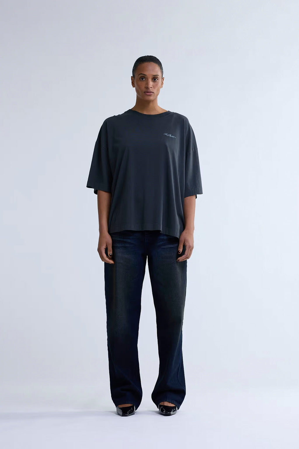 NEW AMSTERDAM SURF ASSOCIATION - BIG LOGO TEE - ANTHRACITE