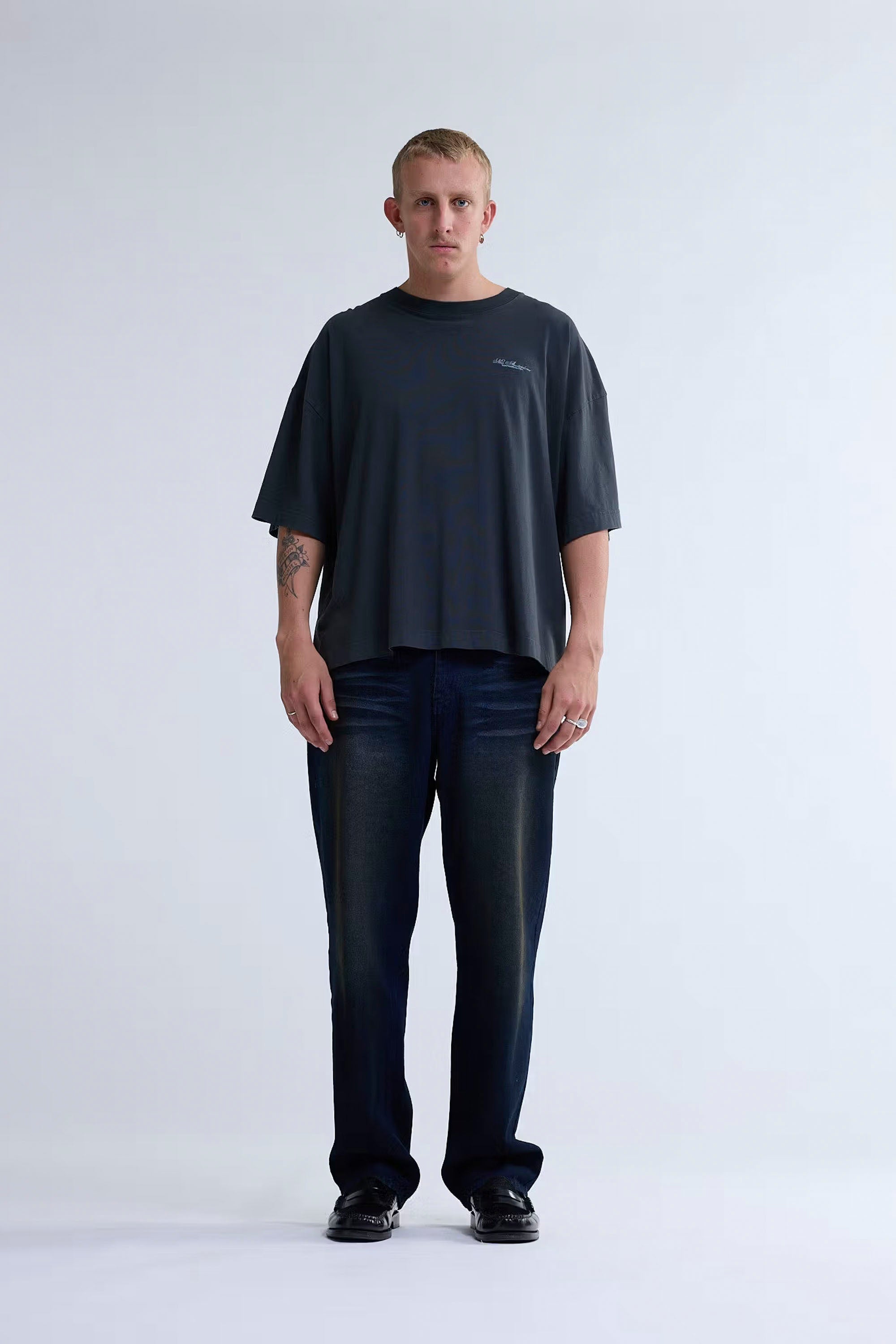 NEW AMSTERDAM SURF ASSOCIATION - BIG LOGO TEE - ANTHRACITE