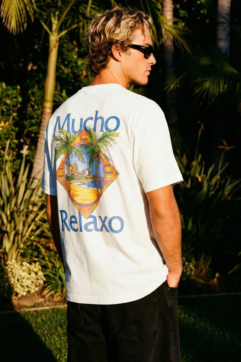 ON VACATION - MUCHO RELAXO T-SHIRT