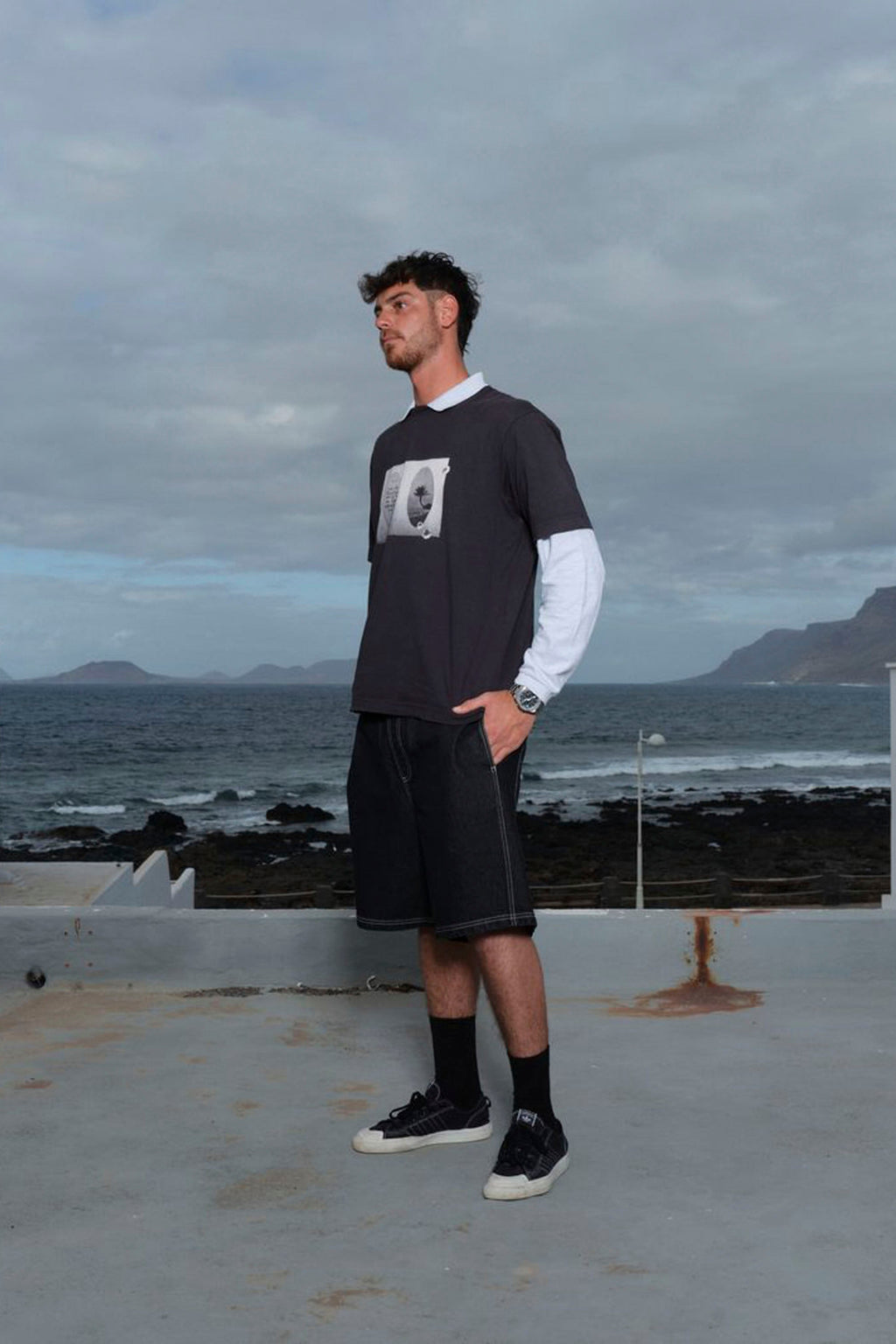 PUKAS - ISLAND HOLIDAYS TEE