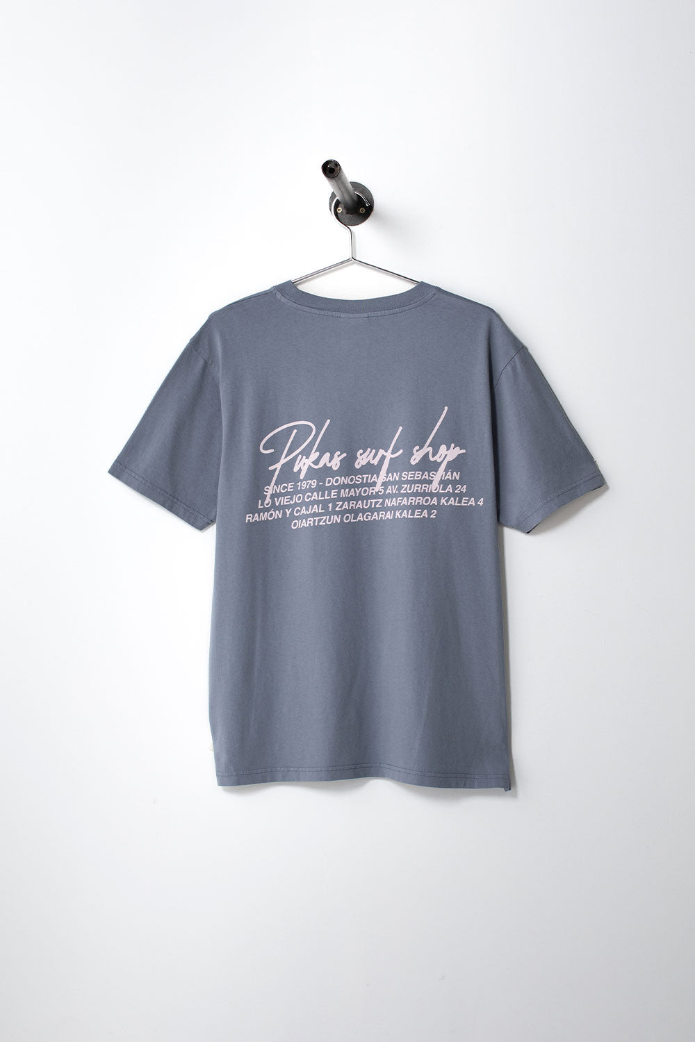 PUKAS SURF SHOP - LOCATIONS TEE - BLUE STONE