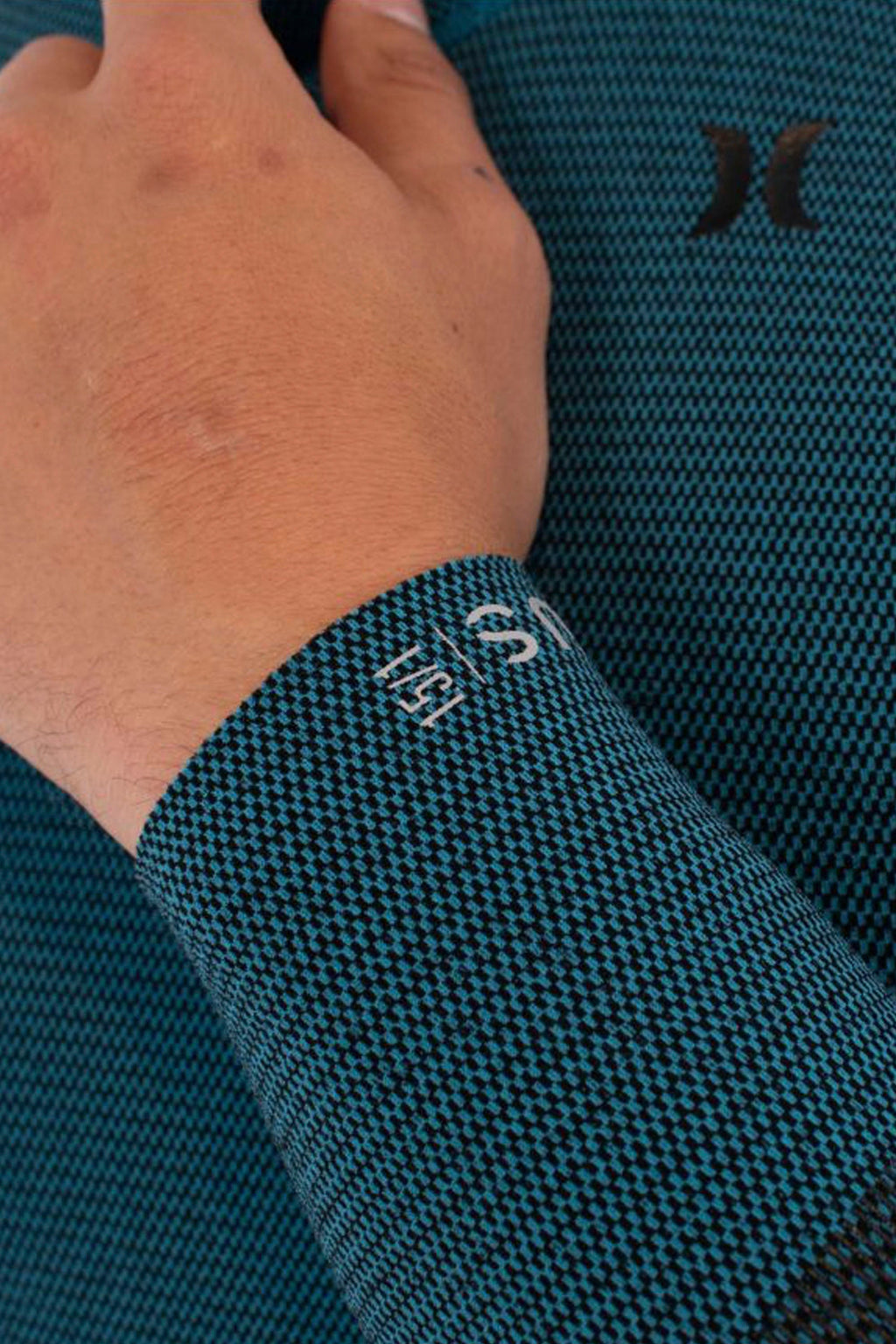 HURLEY - PLUS JACKETS TEXTURE - 1.5/1MM - LONG SLEEVE - BLACK/SKY BLUE - MAN