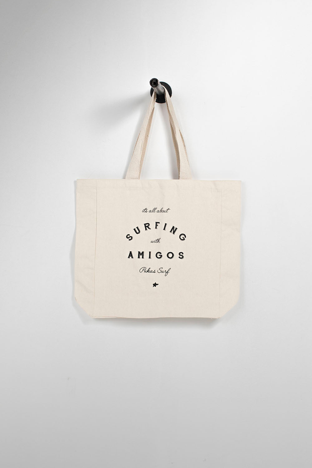 PUKAS SURF SHOP - SURFING WITH AMIGOS TOTE