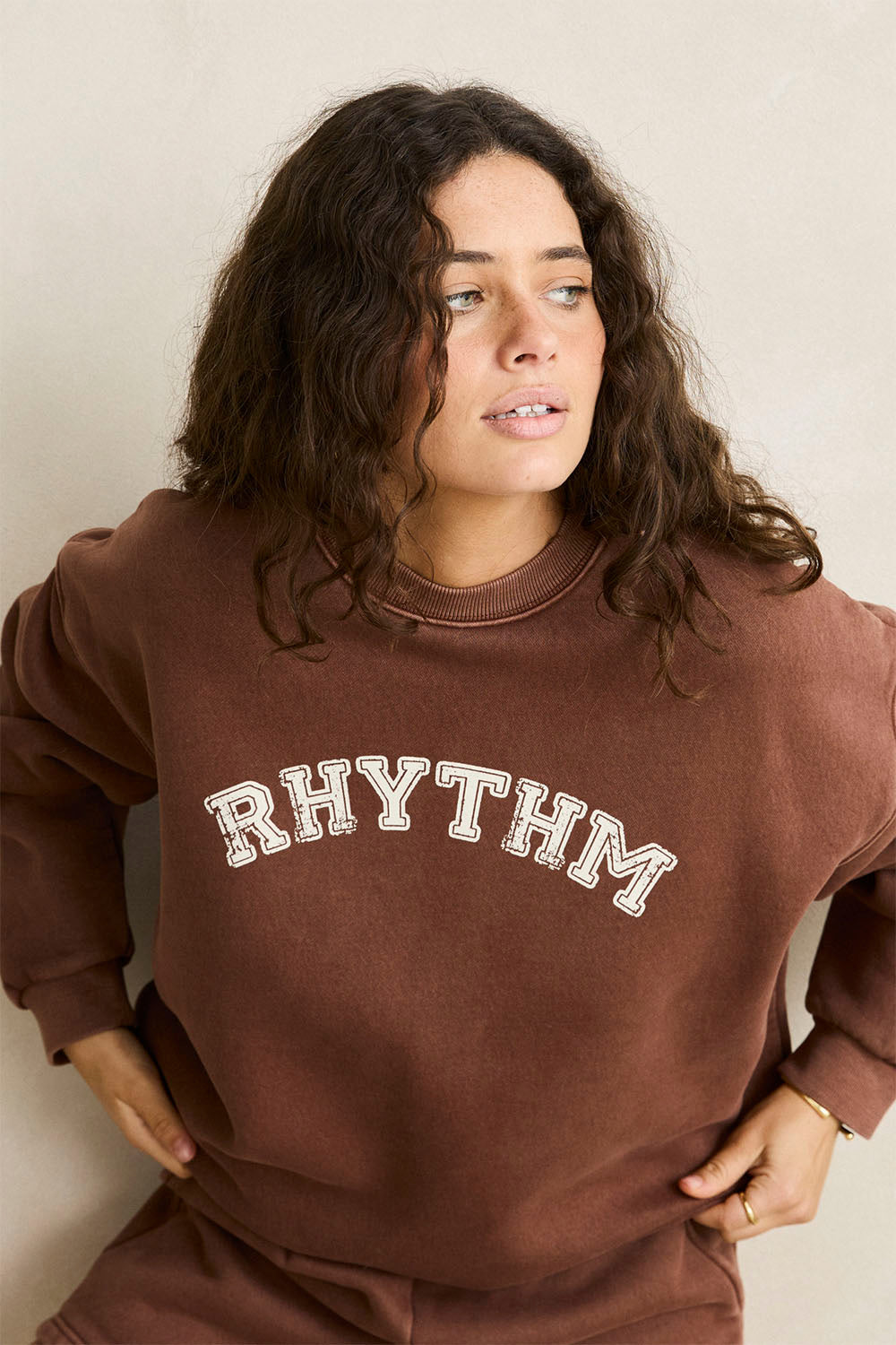 RHYTHM - COLLEGIATE OVERSIZED CREW NECK FLEECE