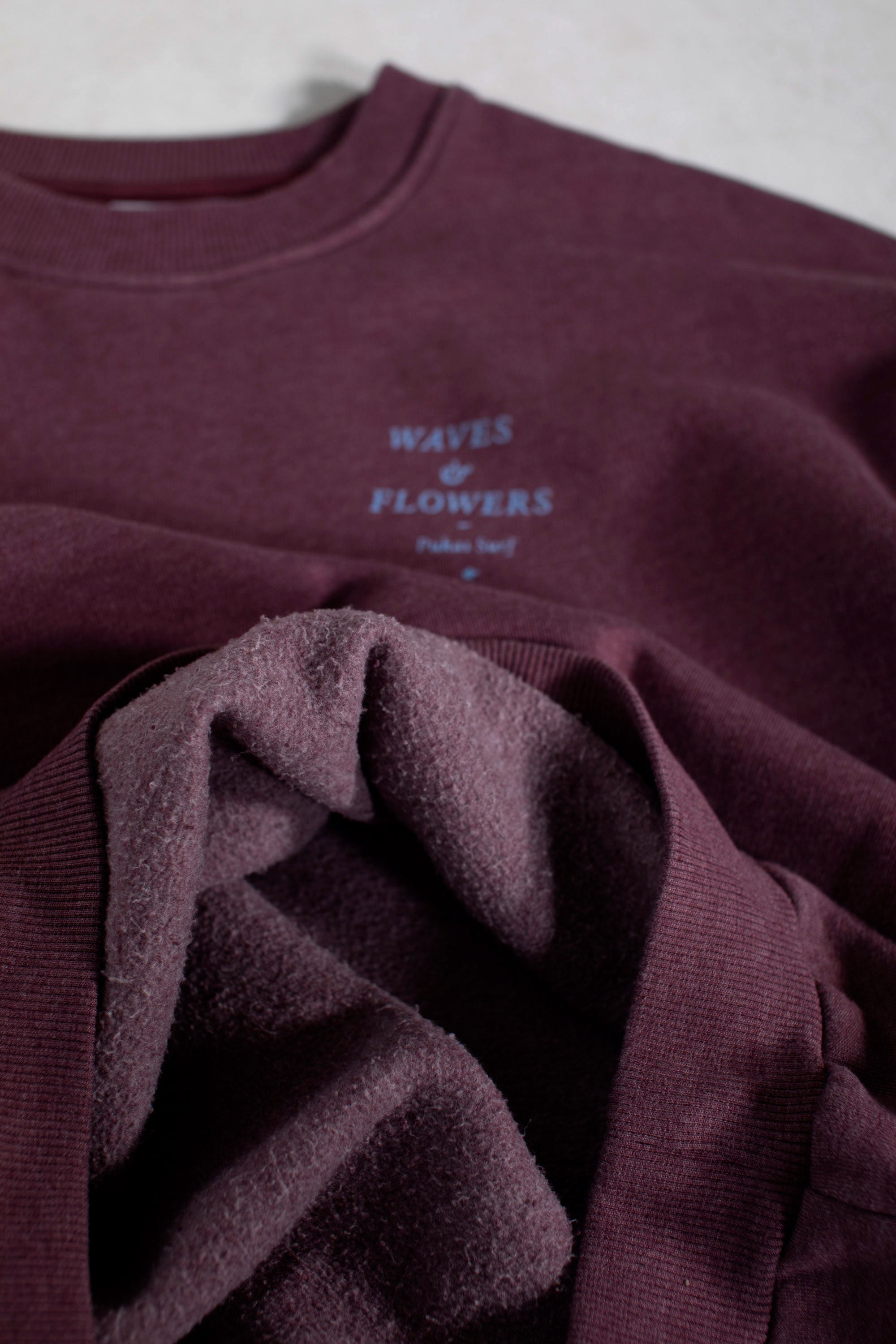 PUKAS SURF SHOP - WAVES AND FLOWERS CREW - WOMAN