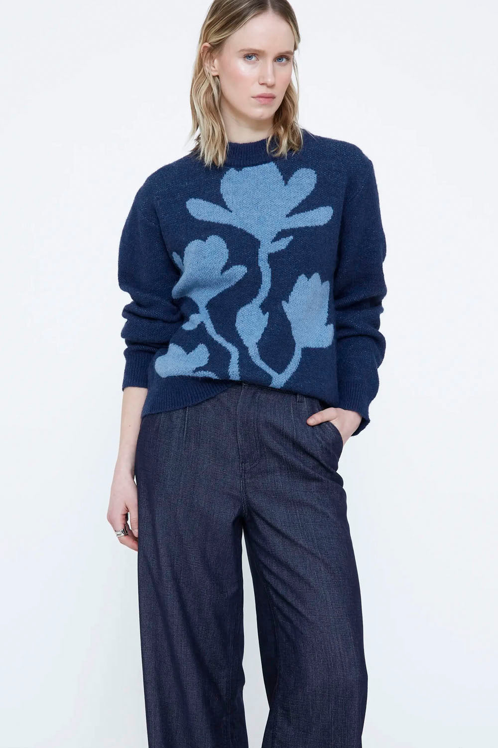 WILD PONY - FLOWERS SWEATER - BLUE
