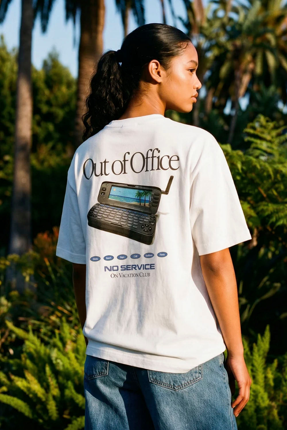 ON VACATION - NO SERVICE T-SHIRT