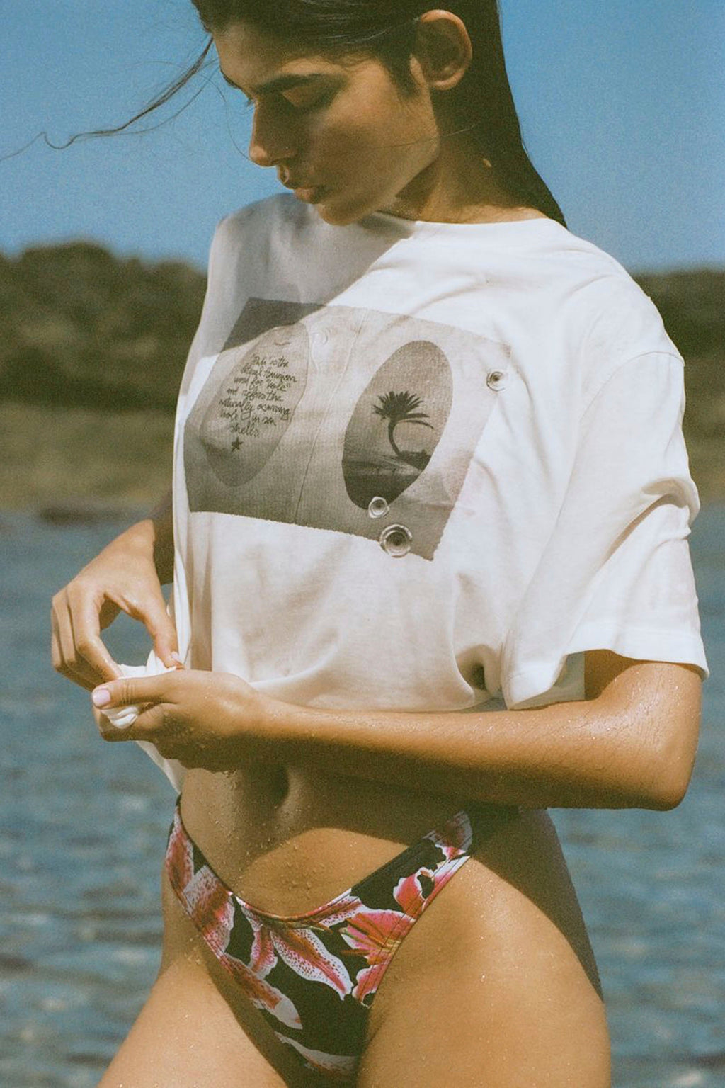 PUKAS - ISLAND HOLIDAYS TEE