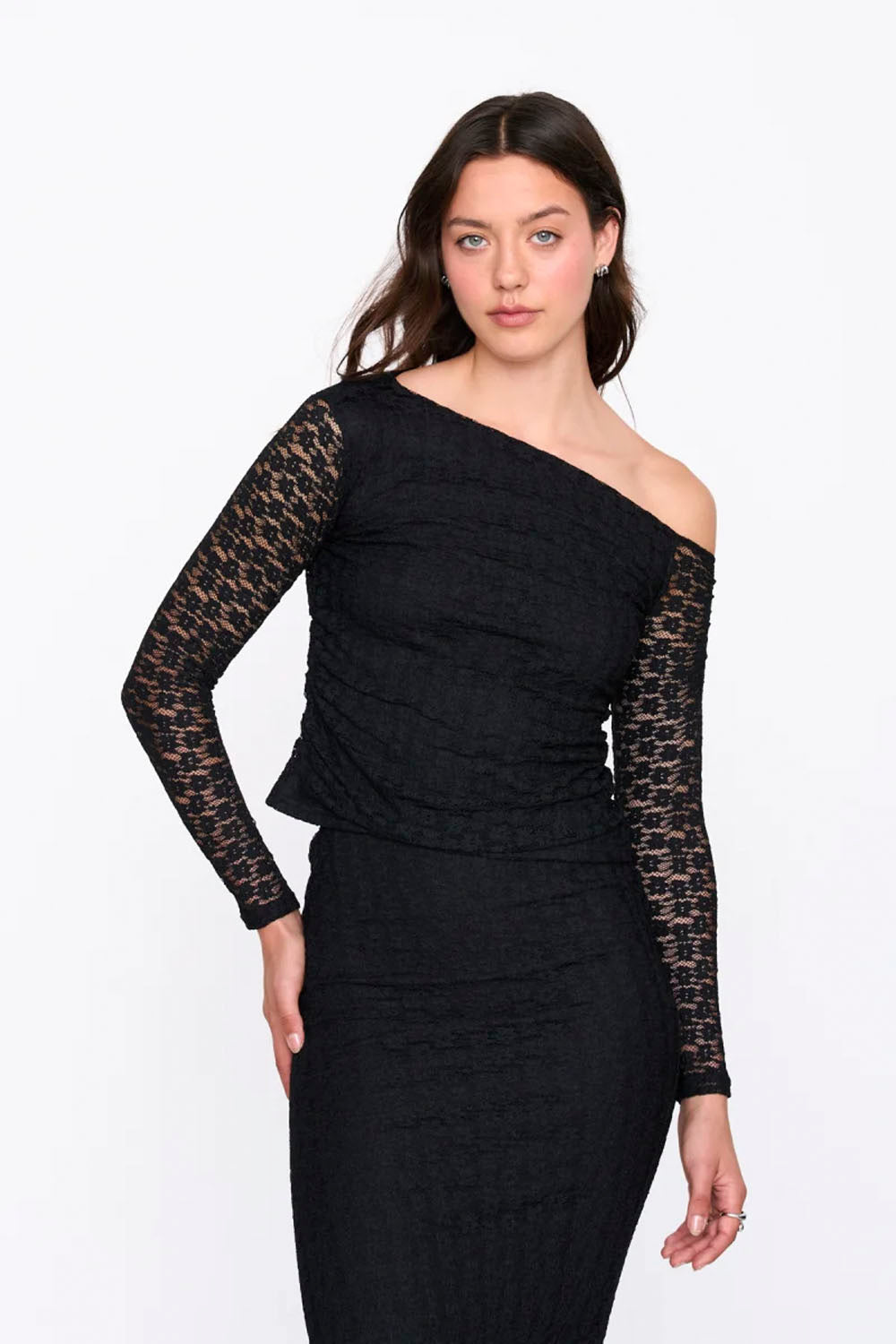 24COLOURS - ASYMMETRIC LACE TOP - BLACK