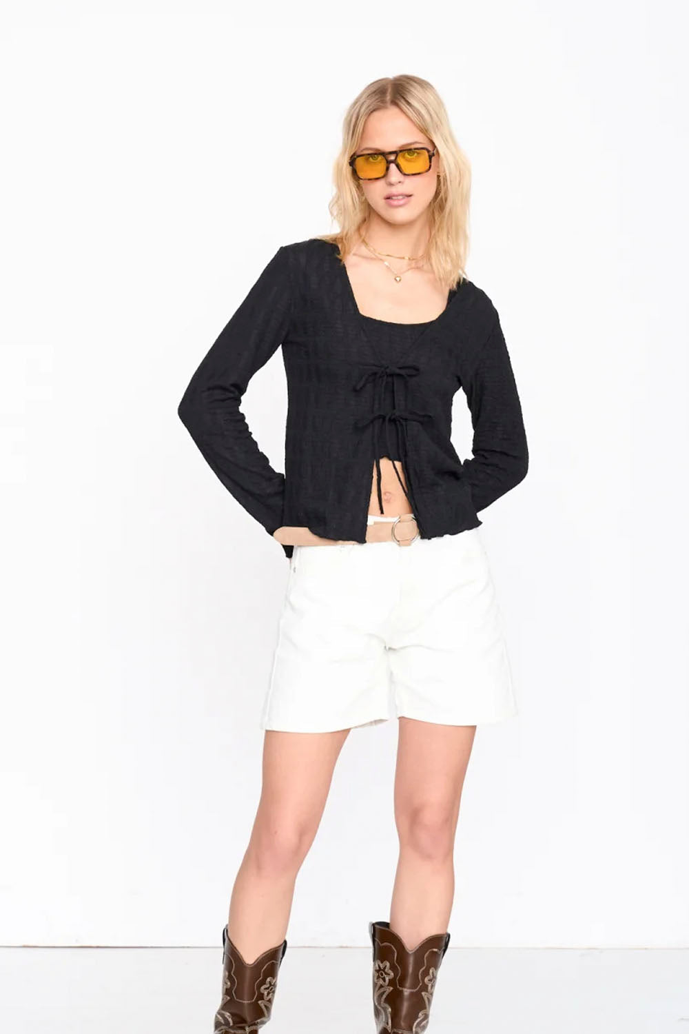 24COLOURS - BLACK SHIRT